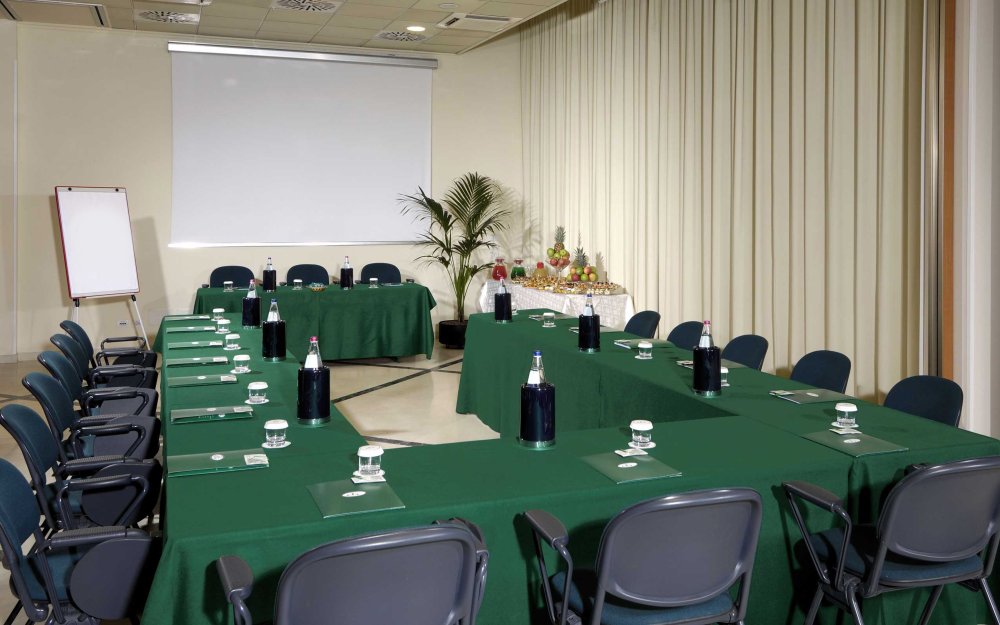 eg-sala-meeting-arianna-01.jpg